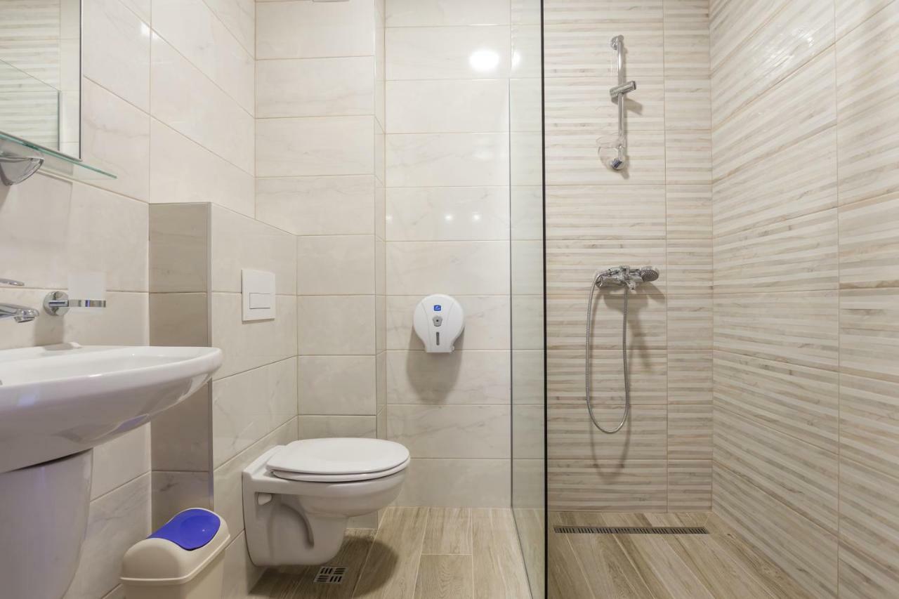 Adriatik Lux Apartments Будва Екстериор снимка