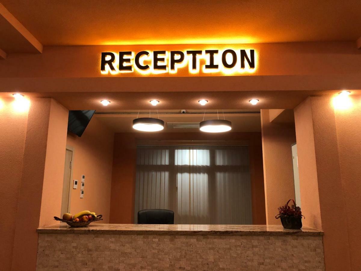 Adriatik Lux Apartments Будва Екстериор снимка